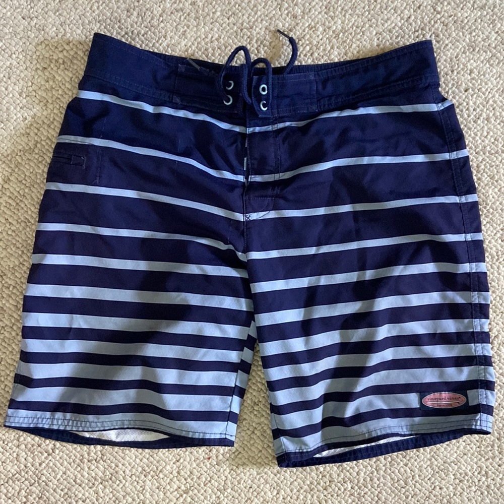 Vineyard vines board shorts